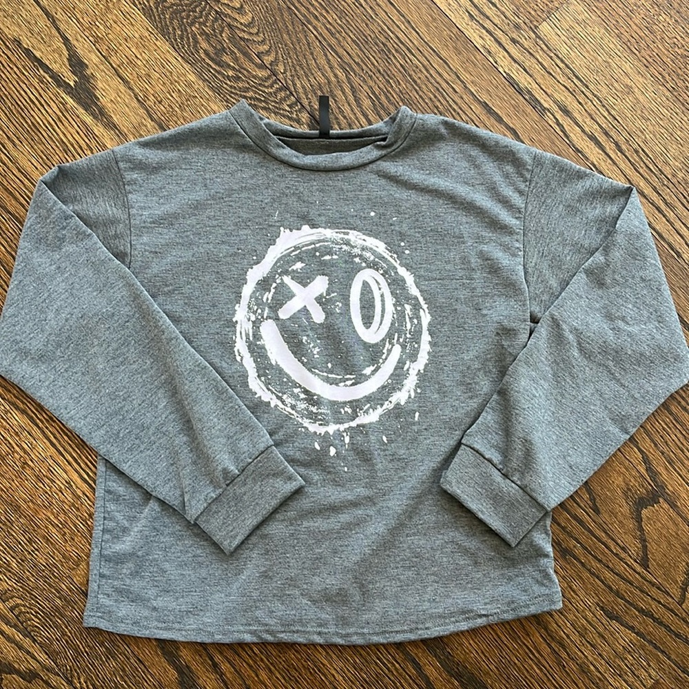 Revelation Girls Gray XO smiley face long sleeve shirt- size medium